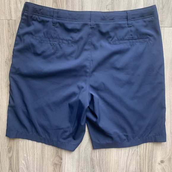 Men’s PGA Superstore Golf Shorts 38” - Picture 2 of 3